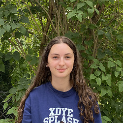 Enesa Selmani<br>in Ausbildung 2. Lehrjahr FaBeK<br>Im VIKI seit August 2023<br>Gruppe Riesen